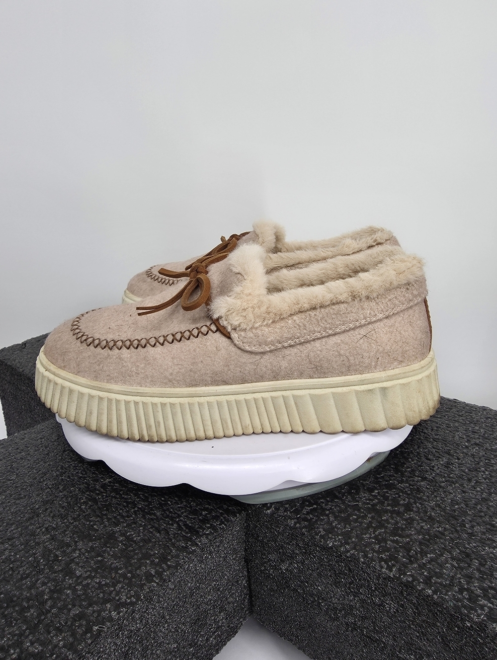 Skechers Jammers Poppin 169028 Women’s 7.5 Natural Faux Fur Platform Shoes Y2K